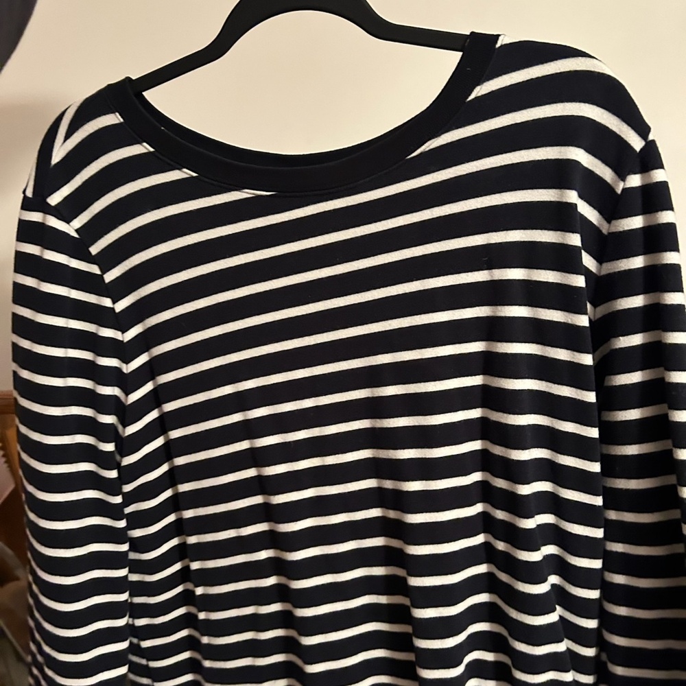 XL Tall Black and White Striped Lands’ End Long Sleeve